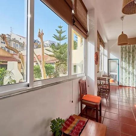 Downtown Garden House Lejlighed