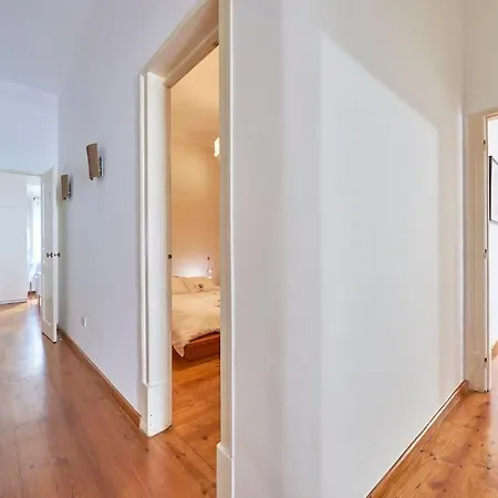 Apartment Downtown Garden House