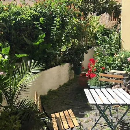 Downtown Garden House Apartment Lisbon